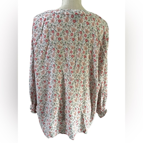 Jones New York Red and Pink 3/4 Sleeve Blouse - Picture 3 of 10